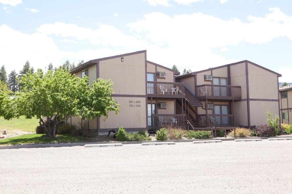 Flaming Gorge Resort Dutch John Pokoj fotografie